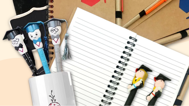 <h2>⭐ Graduation Themed Gifts ⭐</h2>