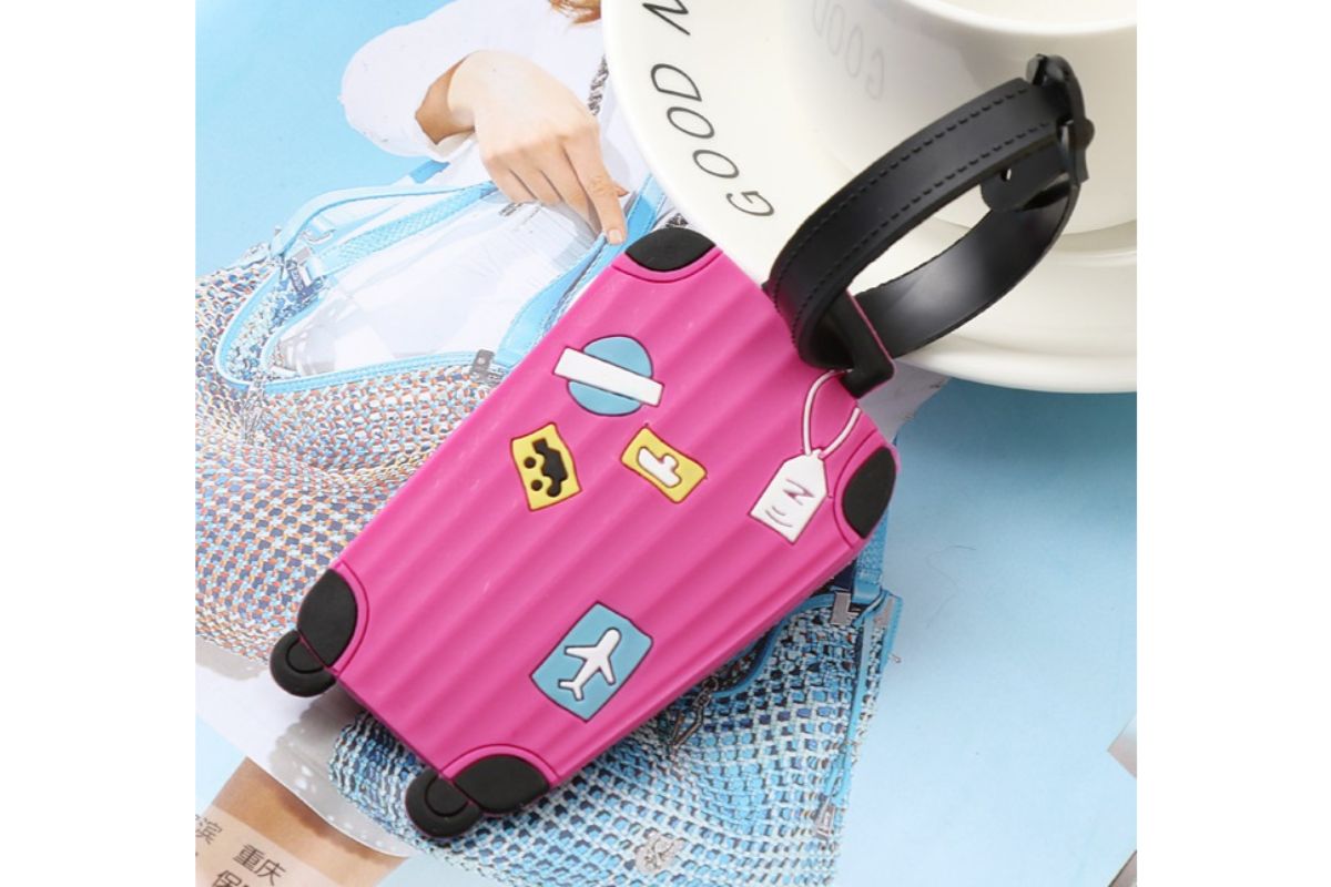 Cute Travel Suitcase Theme Luggage Tag Key Chains One Dollar Only